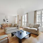 Cosy Flat In The Heart Of - Mobility Lease Apartamento