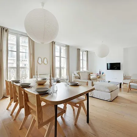 Cosy Flat In The Heart Of - Mobility Lease Apartamento *