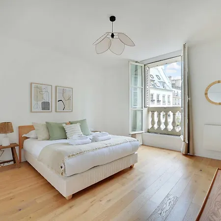 Cosy Flat In The Heart Of - Mobility Lease Apartamento