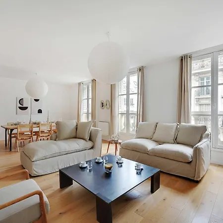 Cosy Flat In The Heart Of - Mobility Lease 아파트